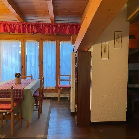 Casa Vacanze A Apartment Madonna di Campiglio